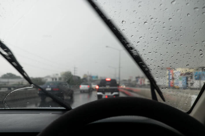 5 important Tips for Driving safely during rainy weather Arlington, Texas towing